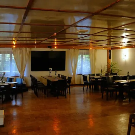 Zum Historischen Kalkwerk Konukevi Bahretal