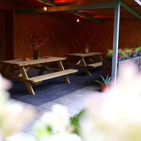 Zum Historischen Kalkwerk בית הארחה Bahretal